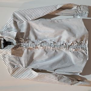 White House Black Market  size 0 classic stripped blouse with flutter detail